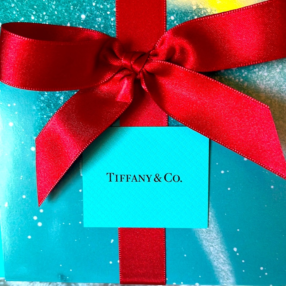 Tiffany’s Parfum Box, 8 inch X 2.75 inch